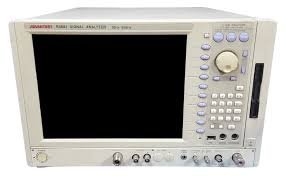 Advantest R3681 20Hz to 32GHz Spectrum Analyzer