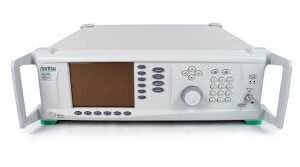 Anritsu MG3693B Signal Generator
