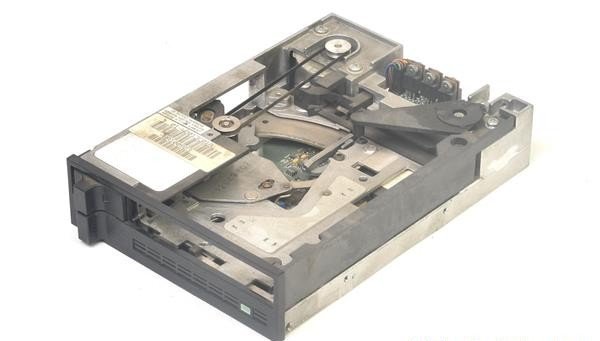 Archive Corporation 2150S 5 1/4" Viper Streaming Cartridge Tape Drive