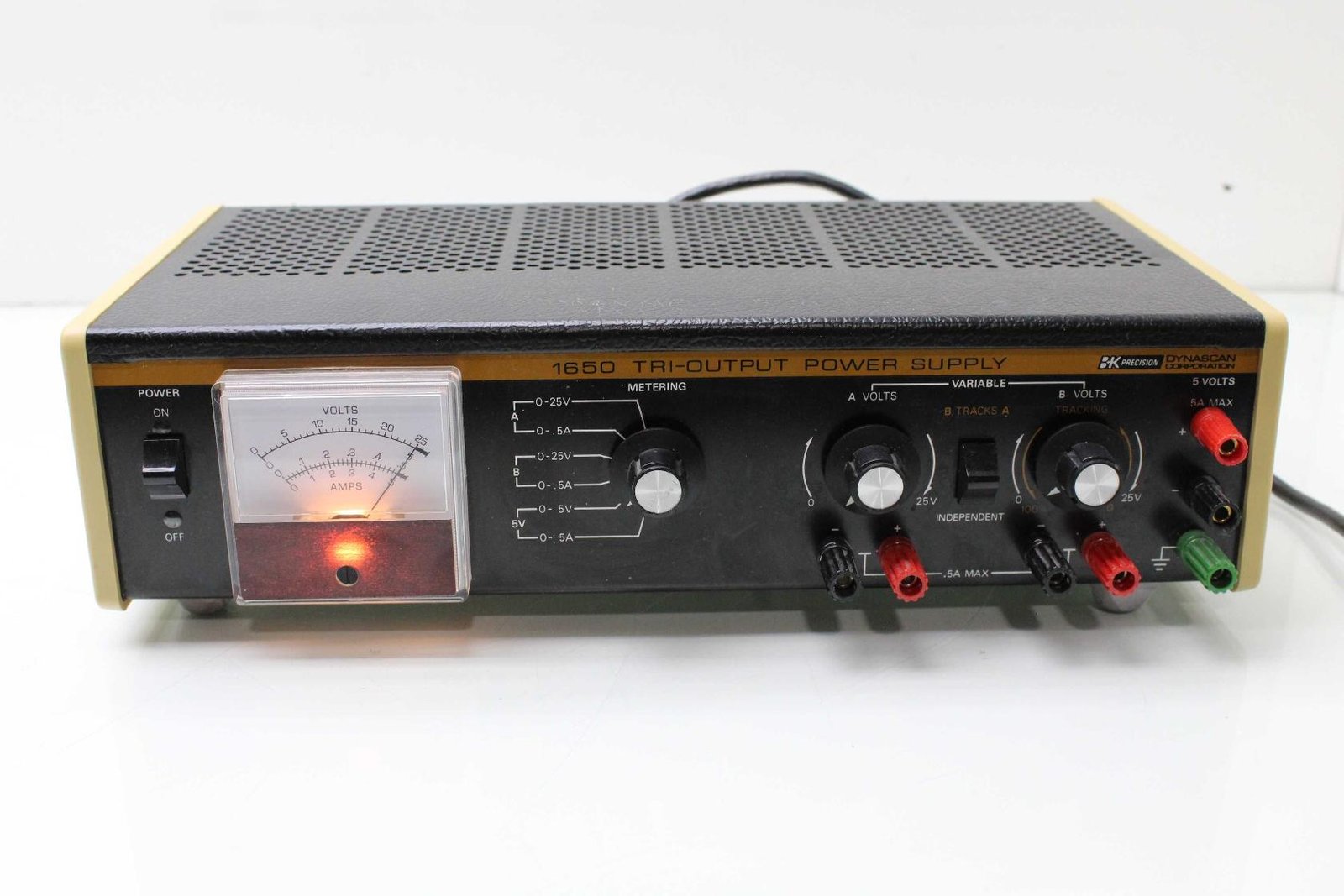 BK PRECISION 1650 Tri Output Power Supply