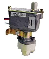 Barksdale  C9612-3-CS  Sealed Piston Pressure Switch