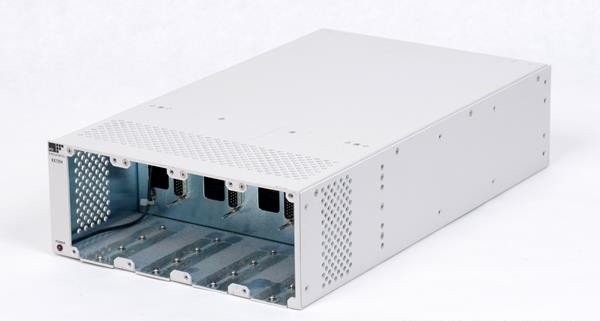 Ametek / VTI Instruments EX7204L 4-Slot Half-Rack Modular Microwave Switching Mainframe (2U)