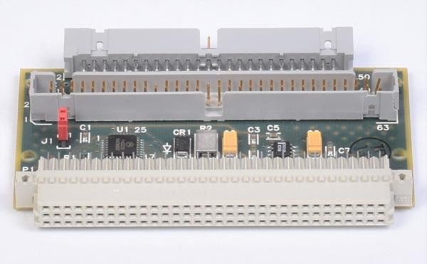 Emerson / Motorola 01-W3216F-01B MVME761 P2 3-Row Adapter Board