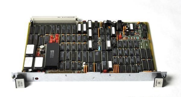 Emerson / Motorola MVME320B-001 VMEbus Intelligent Winchester / Floppy Disk Controller Module
