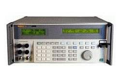 Fluke 5820A 2.1Ghz Oscilloscope Calibrator w/ 5 Channel 5820 Tested