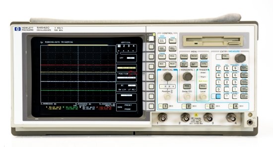 HP / Agilent 54520C 2 Channel, 1 GSa/s Color Digitizing Oscilloscope