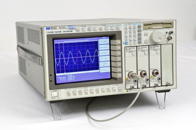 HP / Agilent 54720D 4 channel 8 GSa/s Real-time Modular Oscilloscope Mainframe