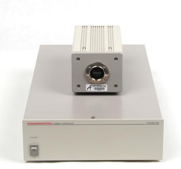 Hamamatsu C4742-95-12NRB ORCA 100 Digital Camera with C4742-95 Controller