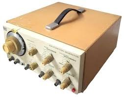 IEC F34 Function Signal Generator