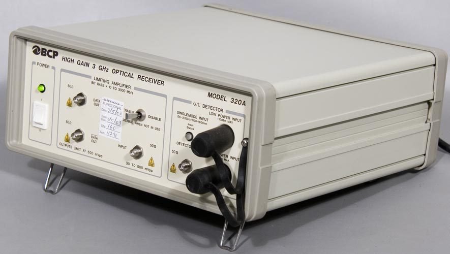 JDS Uniphase 320A-33ST