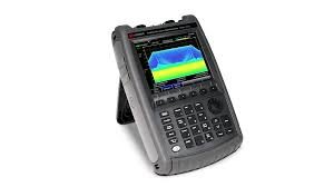 Keysight (Agilent) N9962B FieldFox Handheld Microwave Signal Analyzer, 50 GHz