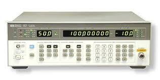 Keysight / Agilent / HP 8657B Signal Generator with Option 003