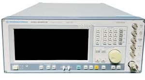 Rohde & Schwarz SMIQ04B 300KHz-4.4GHz Synthesised Vector Signal Generator