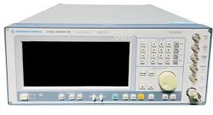 Rohde & Schwarz SMIQ04B 300KHz-4.4GHz Synthesised Vector Signal Generator