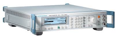 Rohde & Schwarz SML02 9KHz-2.2GHz Synthesised Signal Generator
