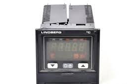 Schneider Electric / Eurotherm 818P4 Temperature Controller / Programmer